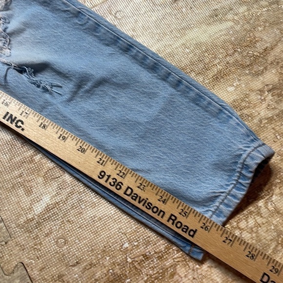 Aeropostale women’s mom jean, distressed look, light wash. Size 2. - Picture 8 of 11